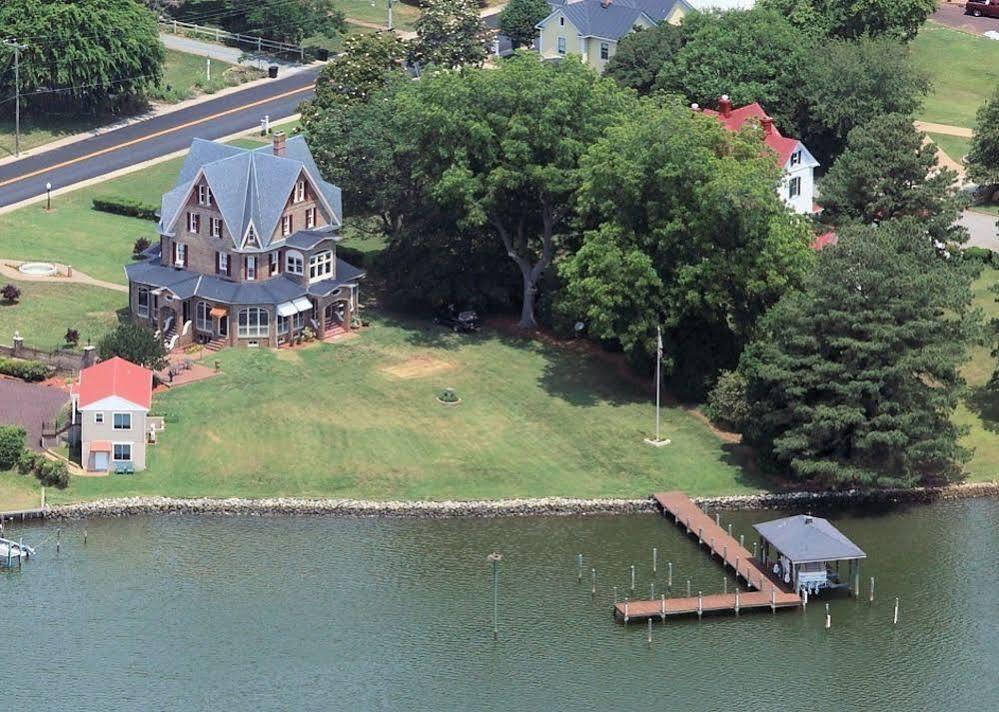 The Gables Victorian Mansion Bed And Breakfast Inn Reedville Exterior photo